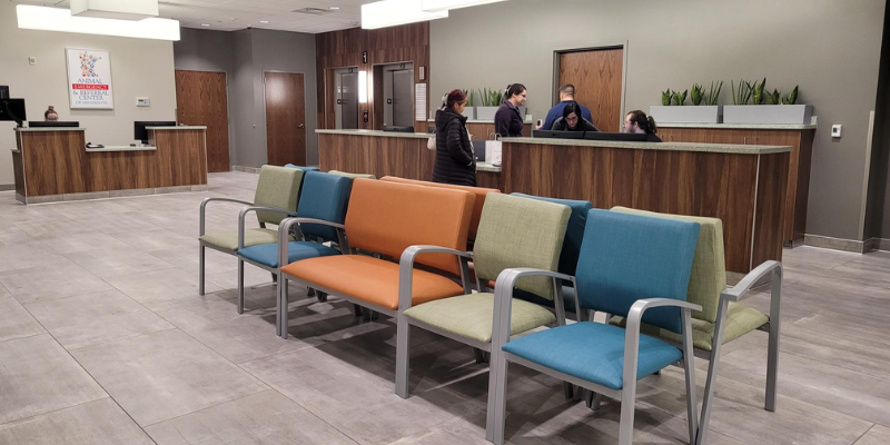 lobby, Client Service Representatives, urgent care for pets, emergency care for pets, veterinary urgent care, veterinary emergency care, Animal Emergency & Referral Center of Minnesota